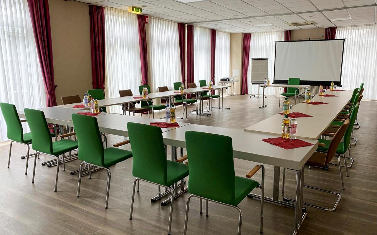 Trip Inn Kongresshotel Frankfurt-Родґау Екстер'єр фото