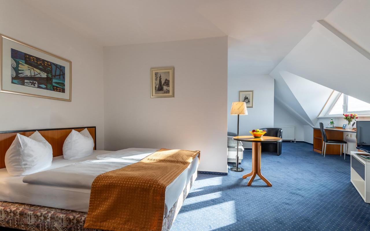 Trip Inn Kongresshotel Frankfurt-Родґау Екстер'єр фото