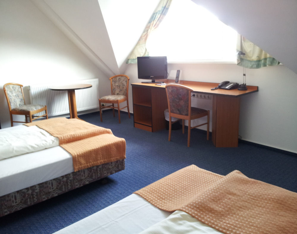 Trip Inn Kongresshotel Frankfurt-Родґау Екстер'єр фото